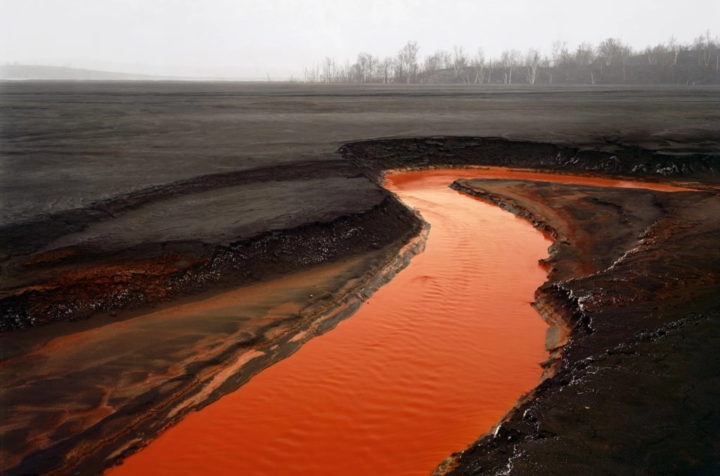 Nickel Tailings #34, Sudbury, Ontario, Canada, 1996. Photo © Edward Burtynsky, avec l’aimable autorisation de la Flowers Gallery, Londres.