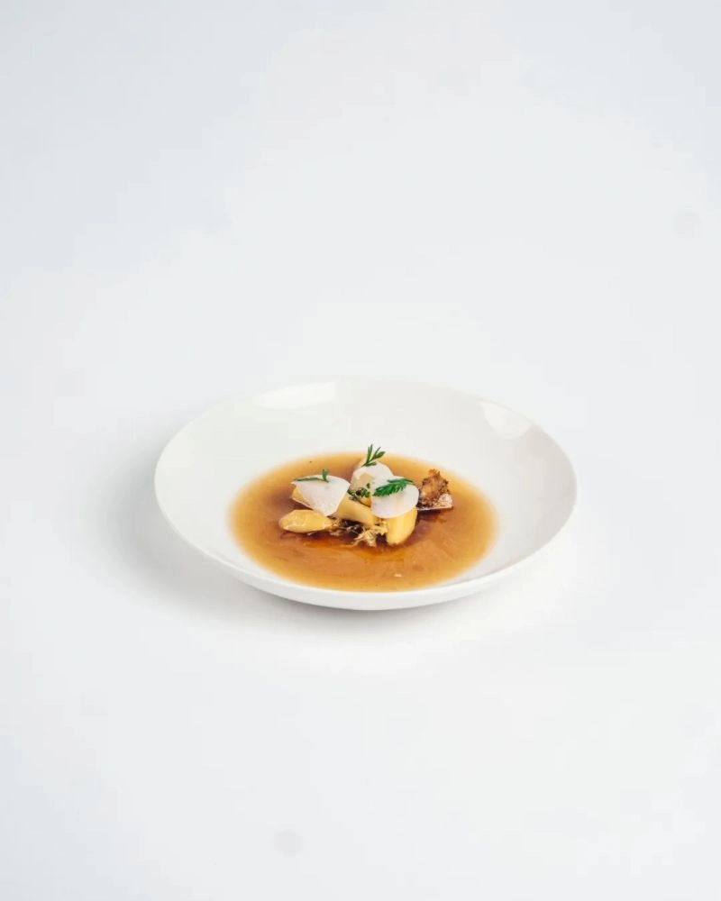 Pot-au-feu de légumes racines en réponse à la recette surprise. Photos des assiettes © Stéphane Lavoué / Hello Emotion.
