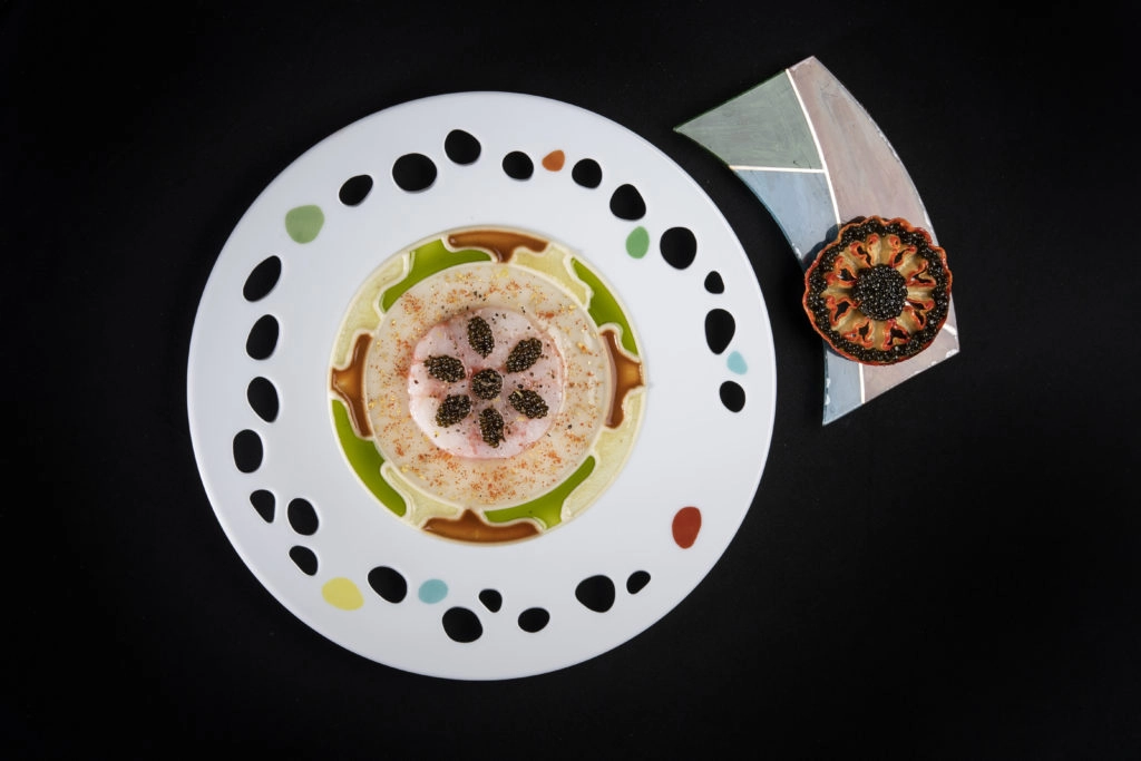 Vitrail de Langoustines, hommage à Notre-Dame de Reims