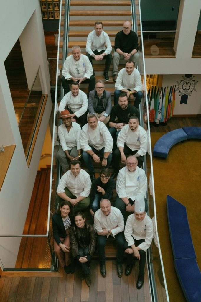 le jury présidé par Éric Frechon et composé notamment de Georgiana Viou, Dominique Crenn, Alexandre Gauthier, le chef pâtissier du Ritz François Perret, le Meilleur Ouvrier de France Éric Briffard. Présents également cette année, le jeune chef Tom Meyer e