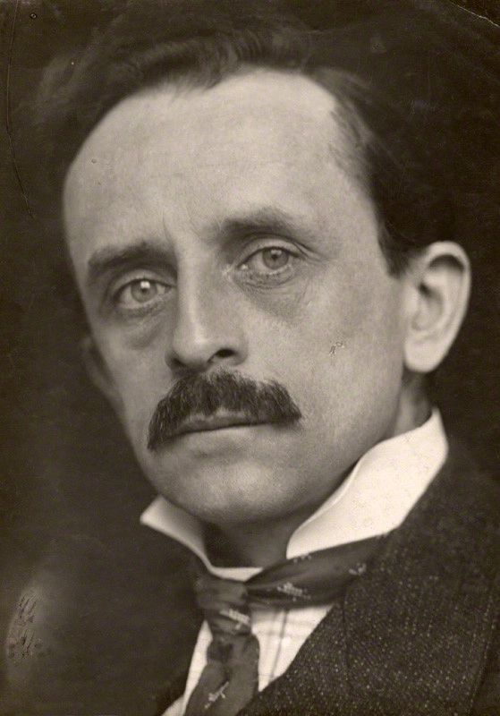 J. M. Barrie (1902) © DR